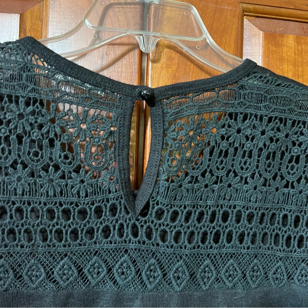 Ace Fashion Black Lace Trim Sleeveless Blouse - Picture 5 of 10